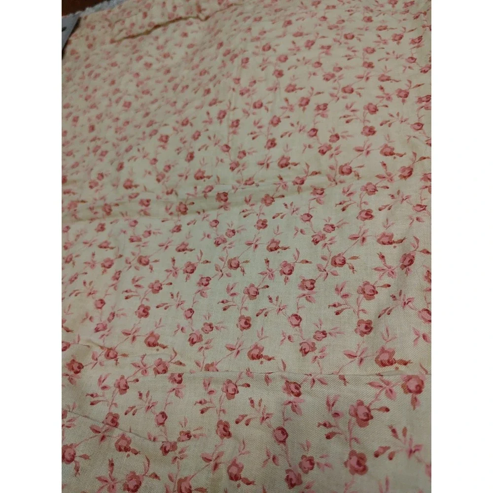 90s Single Cottagecore Barn Red Pillow Sham Standard Quilted Floral Red Cream